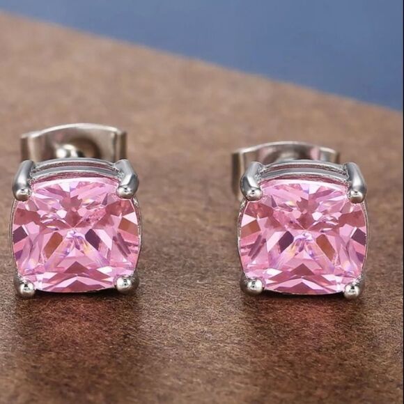 The Minimalist Pink Stud earrings in silver and cubic zirconia - Picture 4 of 5